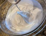 Hình bước làm 2 của món Bánh Bông Tuyết (Snowflake cake)