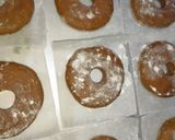 Foto langkah ke 3 dari resep Donat Triple Cokelat.