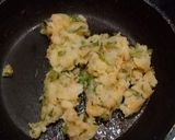 A picture of step 4 of Aloo Cheese Naan.