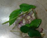 Foto langkah ke 2 dari resep Tumis Bunga Pepaya/ Kembang Kates Grendel.