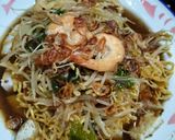 Foto langkah ke 6 dari resep Lontong Mie Khas Surabaya.