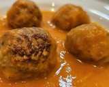 Foto del paso 7 de la receta: Albóndigas en salsa de calabaza, pimientos y tomate al orégano