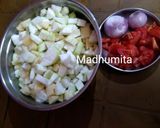 A picture of step 1 of Bottlegourd Lauki Dudhi Tadka with Nigella seeds kalonji.
