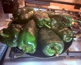 Foto del paso 1 de la receta: Rajas poblanas en olla de barro