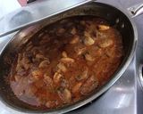 A picture of step 11 of Prawn & Mushroom Xacuti.