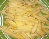 Foto langkah ke 3 dari resep Homemade French Fries.
