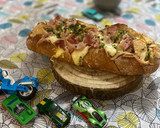 Foto del paso 6 de la receta: Pan relleno de mucho queso y bacon para niños 🧀