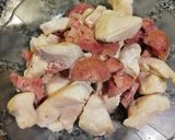 Foto del paso 1 de la receta: Arroz con pollo y chorizo rápido (con morrón calahorra)