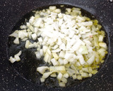 Foto del paso 1 de la receta: Guiso de guisantes y bacon