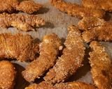 A picture of step 6 of My smokey crispy oven chicken tender(goujons)🤤.