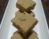 केसरिया सूजी की बर्फी (kesariya suji ki burfi recipe in Hindi) रेसिपी चरण 9 फोटो