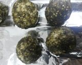 صورة لخطوة 3 من وصفة كورة الزعتر بحشوة الجبنه
