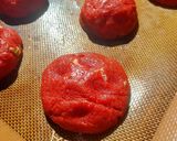 Foto langkah ke 6 dari resep Soft Cookies Red Velvet.
