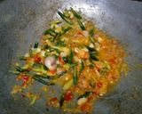 Foto langkah ke 3 dari resep 3) Tumis kikil sapi kecap cabe ijo.