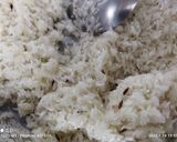 A picture of step 1 of Matar Pulao.