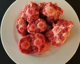 Foto del paso 1 de la receta: Rabo de Buey en Cabernet y 'cous cous' low carb