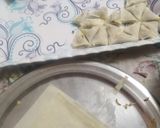A picture of step 2 of ONE BITE CHICKEN SAMOSAS😘.