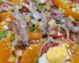 Foto del paso 8 de la receta: Ensalada de sardinas marinadas y naranja con limón encurtido y sésamo