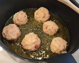 Foto del paso 4 de la receta: Albóndigas en salsa rubia con cebolla y champiñones