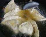 A picture of step 7 of Aloo samosay.