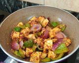 A picture of step 5 of PANEER CAPSICUM in HOT GARLIC SAUCE.
