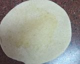 A picture of step 4 of Dal stuffed paratha.