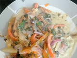 Pollo en salteado peruano, dumpi vegetales a estilo coreano