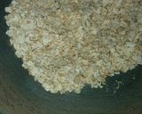 A picture of step 3 of Veg oats parantha.