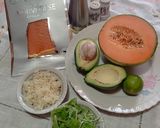 Foto del passaggio 1 della ricetta Melone Cantalupo con riso, piatto unico