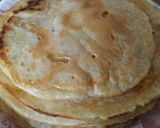 A picture of step 5 of Vanilla essence pancake.