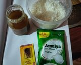 A picture of step 1 of Tri color shrimp shape pitha.