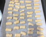 Foto del paso 3 de la receta: Bizcochitos dulces sin huevo