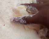 A picture of step 2 of Meat pie.