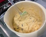Une image de l'étape 11 de Gâteau aux raisins, agrumes et amandes.