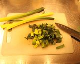 Foto del paso 1 de la receta: Arroz que no es y berenjenas fritas con Roque