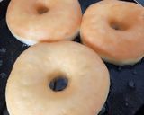 Foto langkah ke 6 dari resep Donat empuk,ekonomis. killer soft bread 1x proofing.