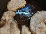 Churrasco de cerdo con repollo especiado