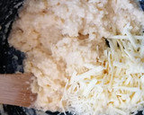 Foto del paso 5 de la receta: Buñuelos de setas espinacas y gambas