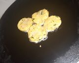 A picture of step 5 of Crispy chicken potato cutlets.