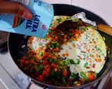 Foto langkah ke 3 dari resep Roti Goreng Ragout.