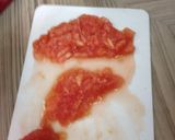 Foto del paso 2 de la receta: Salmón a la naranja miel y limón c/ tomate relleno