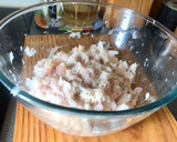 Foto del paso 2 de la receta: Albóndigas de merluza y gambas en salsa de marisco y azafrán 💃
