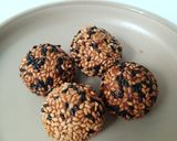 Foto langkah ke 5 dari resep Bola Ubi isi Coklat.