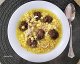 Foto del paso 8 de la receta: Sopa de pollo y verduras con conchitas y albóndigas