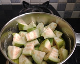 * கோவா, டேட்ஸ் குல்ஃபி*(க்ரீன் கொய்யா பழம்)(dates and guava kulfi recipe in tamil) ரெசிபி ஸ்டேப் 2 புகைப்படம்