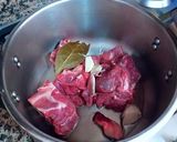 Foto del paso 1 de la receta: Brazuelo de ternera con garbanzos en salsa de ras el hanout