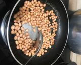 A picture of step 1 of Makana and nuts mixture.