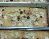 Foto langkah ke 3 dari resep Bolu tabur kismis & almond # Murah Meriah #Siap Ramadan.