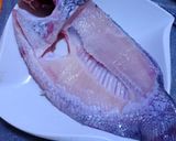 Foto langkah ke 2 dari resep Ikan Gurame saos mangga.