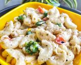 A picture of step 17 of White sauce pasta.